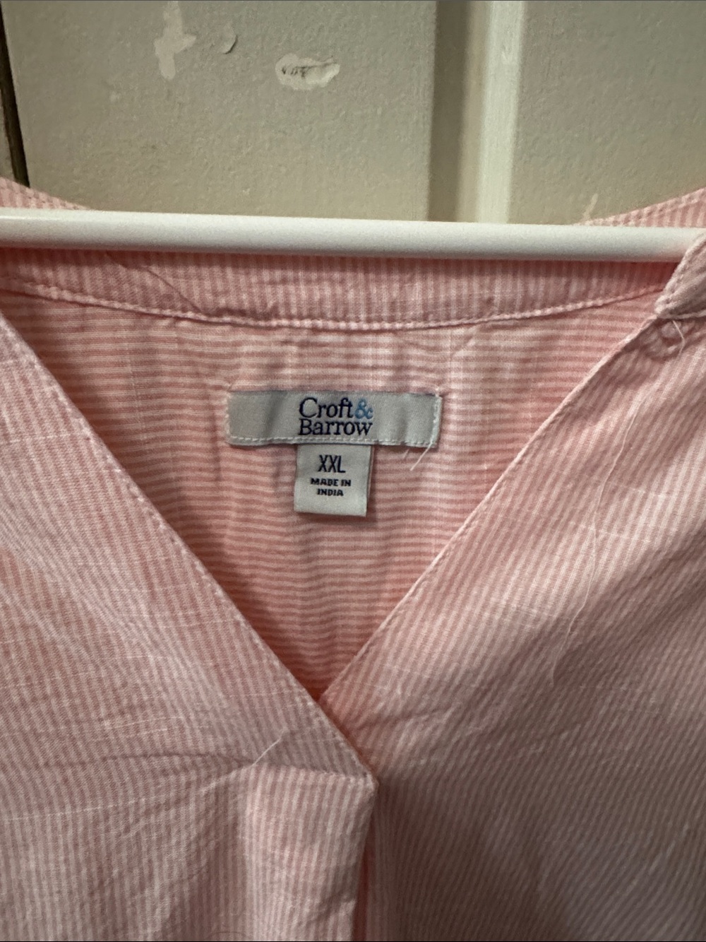 Croft & barrow Light Pink V‑Neck Tunic with Embroidered Scallop Hem - Picture 2 of 4